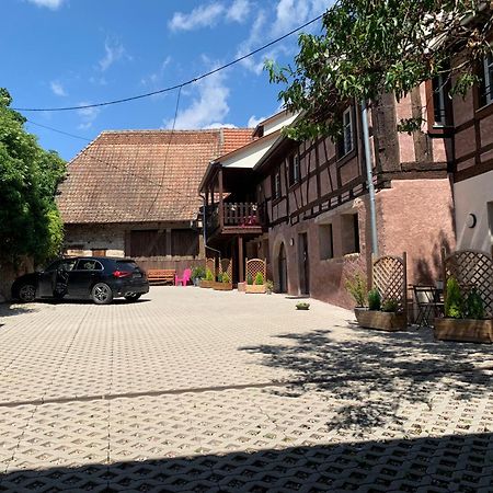 Le Clocher " Sous Les Combles" Parking Gratuit Beblenheim Exterior foto